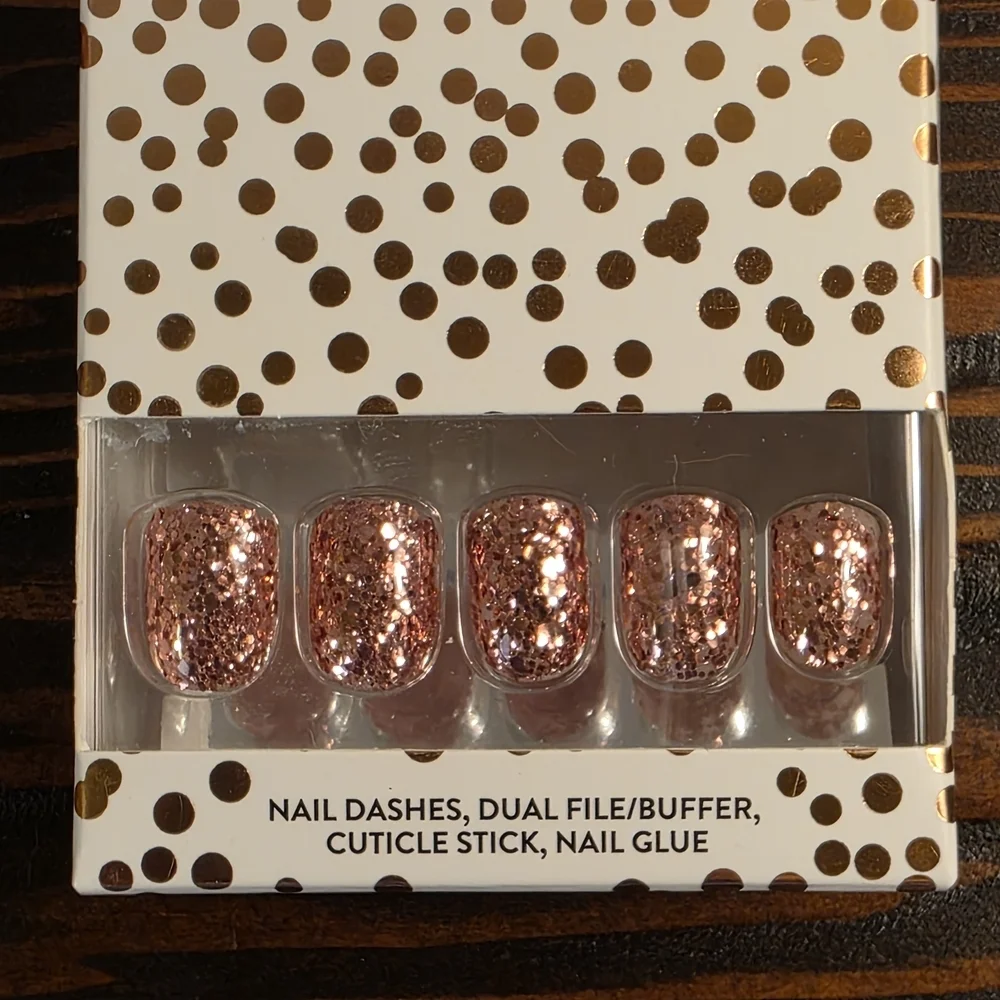 RED ASPEN NAIL DASHES – “If the Tiara Fits” – RARE & DISCONTINUED - Picture 3 of 6
